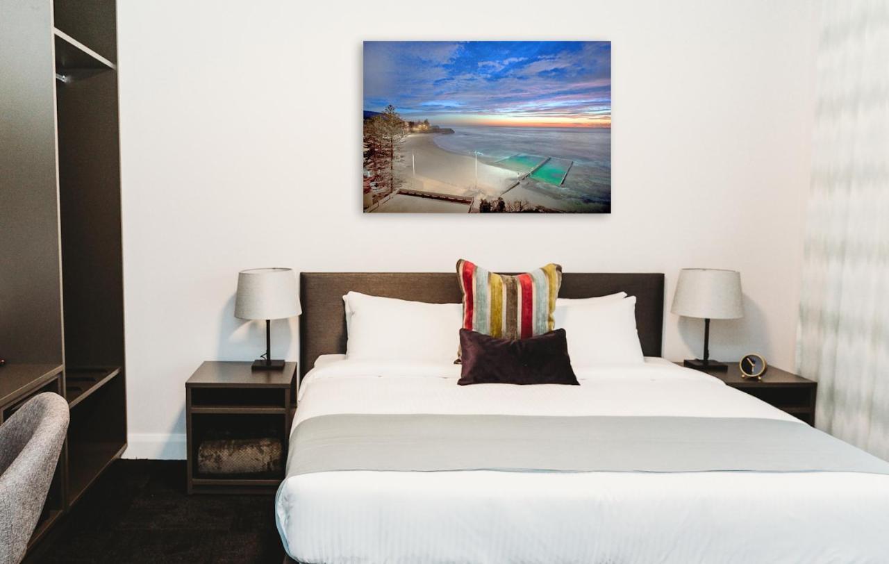 Coniston Hotel Wollongong Room photo